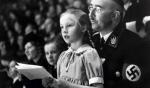 Heinrich Himmler z córką Gudrun na zawodach sportowych w Berlinie w 1938 roku