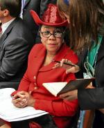 Frederica Wilson  jeszcze w kapeluszu