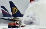 Berlińskie lotnisko Schoenefeld walczy ze śnieżycą