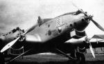 Arc-en-Ciel, nazwa  samolotu  Jeana  Mormoza, oznaczała  tęczę.  Zdjęcie  z 1935 roku
