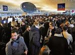 Z lotniska w Paryżu nadal próbuje wylecieć 3 tys. podróżnych