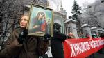 Mińsk nie zamierza się przejmować zagraniczną krytyką. Na zdjęciu pikieta przed Ambasadą Białorusi w Moskwie
