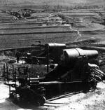 Bateria japońskich ciężkich moździerzy na wzgórzach w pobliżu Port Artur