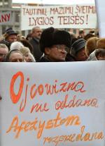  Protest Polaków w Wilnie przeciw hamowaniu zwrotu ziemi, 2005 r. (fot. Valdemar Doveiko)