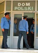Białoruska milicja zajmuje Dom Polski w Szczuczynie