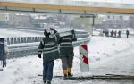 Trasa S8 Konotopa  – Powązkowska  15 grudnia ub. roku, kiedy zaczęły się odbiory, była całkowicie zasypana śniegiem.  To uniemożliwiało rzetelne sprawdzenie jakości  budowy.  Wykonawca nie zadał  sobie trudu, żeby ją  odśnieżyć  – twierdzi GDDKiA