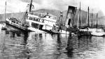 Zatopiony niemiecki transportowiec SS „Walküre” w  Papéete    