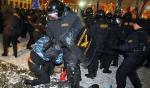 19 grudnia, Mińsk: oddziały specnazu i wojsk wewnętrznych biją manifestantów