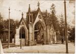 Główna brama wejściowa na Cmentarz Łyczakowski, ok 1910 r.