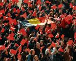 Demonstrujący na kampusie w Louvain studenci pokazali politykom „czerwone kartki”