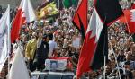 Piątkowy pogrzeb pięciu ofiar policji stał się w Bahrajnie okazją do kolejnej antyrządowej manifestacji (fot. Hassan Ammar)
