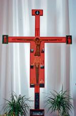 Krzyż  w kościele  w Wesołej 