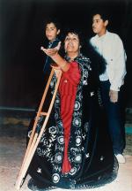 ego drugą żoną jest Bośniaczka Safia Farkas, na zdjęciu w 1986 r. z synami Saadim  i Saifem al Islamem 