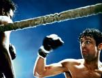  „Wściekły byk” (1980), reż. Martin Scorsese. Na kanwie biografii boksera Jake’a La Motty. Fenomenalny Robert De Niro.  Film wytyczył nowe standardy pokazywania pięściarskich walk 