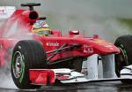 Fernando Alonso w bolidzie Ferrari. Hiszpan jest najlepiej zarabiającym kierowcą Formuły 1. W tym roku wzbogaci się  o 20 mln euro od włoskiego teamu i 8 mln z umów reklamowych