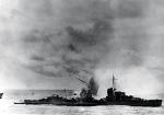 Niemiecki niszczyciel zatapia statek handlowy pod Narwikiem, 10 kwietnia 1940 r. 