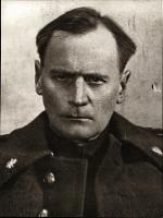 płk Aleksander  Krzyżanowski „Wilk” – komendant Okręgu  Wileńskiego – zdjęcie  wykonane bezpośrednio po aresztowaniu  w lipcu 1944 r. 