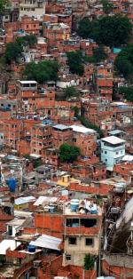Zatłoczona fawela, czyli dzielnica nędzy w Rio de Janeiro