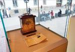 Zegar, który stał na biurku papieża w Castel Gandolfo, zatrzymał się w momencie jego śmierci. Można go zobaczyć  w mobilnym muzeum, które wyruszy z Krakowa do Warszawy 