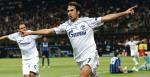 Raul w Mediolanie poprawił swój rekord goli w Lidze Mistrzów. Strzelił po raz 70, a Schalke wygrało aż 5:2 (fot. Luca Bruno)