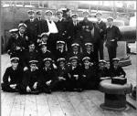Kontradmirał Cradock wśród oficerów HMS „Good Hope”, Falklandy, 18 października 1914 r.