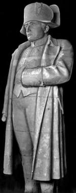 Krytyko- wana  rzeźba  cesarza – propozy- cja Michała Kamieńskiego – zniknęła  w pomroce dziejów