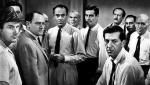 „Dwunastu gniewnych ludzi”,  pośród nich Henry Fonda  (piąty z lewej)