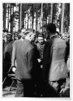 Ujawnienie oddziałów AK w powiecie Mińsk Mazowiecki we wrześniu 1945 r., ppłk Jan Mazurkiewicz „Radosław” rozmawia z przedstawicielami MBP