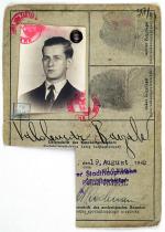 Fragment kenkarty Waldemara Baczaka „F-25”,  członka siatki wywiadowczej „Stocznia”