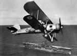 Fairey Swordfish nad brytyjskim lotniskowcem