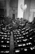 Inauguracyjne  posiedzenie Sejmu  w lutym 1947 roku  po sfałszowanych  styczniowych wyborach 