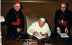 W 1995 r. papież uroczyście podpisał  i ogłosił encyklikę „Evangelium vitae”. W sumie napisał  14 encyklik