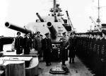 Hitler podczas przeglądu załogi „Bismarcka”, 5 maja 1941 r. 
