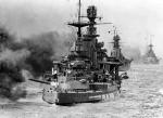 Ciężkie okręty floty brytyjskiej w kanale La Manche – na pierwszym planie pancernik „Renown” 