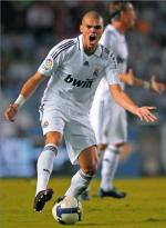 Pepe,  czyli Kepler Laveran Lima Ferreira,  ma 28 lat.  Od czterech sezonów  gra w Realu