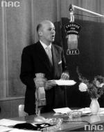 Sekcja polska Radia Wolna Europa  rozpoczęła nadawanie  3 maja 1952 roku.  Przed mikrofonem  Jan Nowak Jeziorański