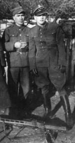 Eugeniusz Kokolski „Groźny” (na fotografii pierwszy z prawej) 