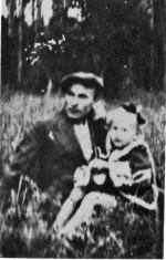 Jan Leonowicz „Burta” z córką Basią, 1945 r. 