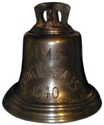 Dzwon wyciągnięty przez nurków z wraku „Prince of Wales”   