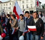 Uczestnicy marszu w Poznaniu krzyczeli: Cześć i chwała bohaterom! 