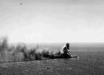 Bitwa na Morzu Koralowym – japoński lotniskowiec „Shoho” płonie po amerykańskim nalocie, 7 maja 1942 r. 