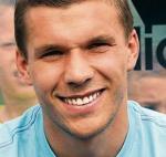 Lukas Podolski w sobotę przyjechał do Warszawy  na zaproszenie organizatorów turnieju dla młodzieży 
