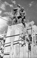# Podpis: Rok 1947. Pierwszy remont, a raczej budowa od nowa pomnika Wdzięczności Armii Czerwonej 