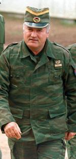 Ratko Mladić, oskarżony o ludobójstwo (zdjęcie z 1993 r.)