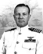 Kmdr por. Clarence Wade McClusky, pod Midway dowódca samolotów z „Enterprise”, które zniszczyły „Kagę” i „Akagi” 