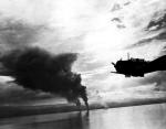 Amerykański bombowiec dauntless po ataku na japońskie okręty u brzegów Guadalcanal, październik 1942 r. 
