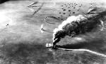 Płonące japońskie lotniskowce „Kaga”, „Akagi” i „Soryu” po amerykańskim nalocie
