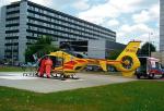 Eurocopter na nowym lądowisku przed szpitalem klinicznym 