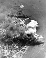 Nalot amerykańskich bombowców na port na wyspie Cebu, 13 września 1944 r.