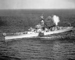  USS „New Jersey” prowadzi ogień, 1951 r.